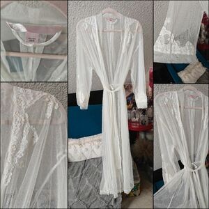 Y2K Victoria's Secret Sheer Mesh ivory Bridal Lace Robe xs